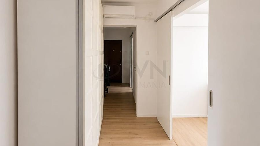 Apartament cu 4 camere decomandat, mobilat în Unirii