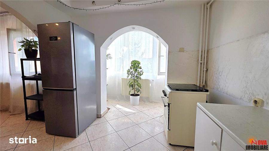 Apartament cu 2 camere decomandat în Triaj