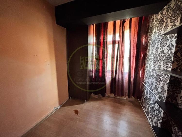 Apartament cu 4 camere semidecomandat, mobilat în Lăpuș