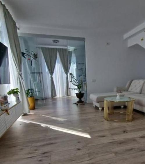 Casă individuală cu 6 camere cu Canalizare în Bucureștii Noi