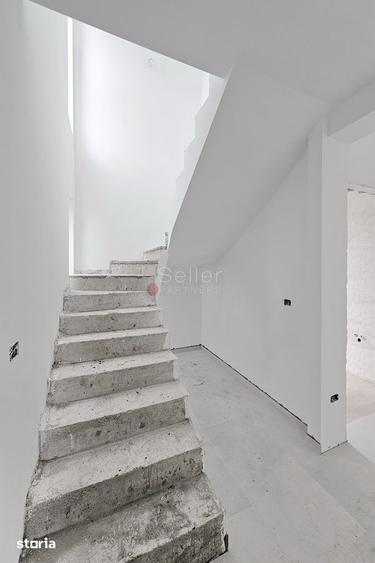 Casă cu 4 camere cu Teren 537 Mp în Central