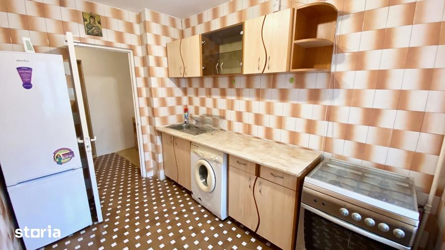 Apartament cu 2 camere decomandat în Titan