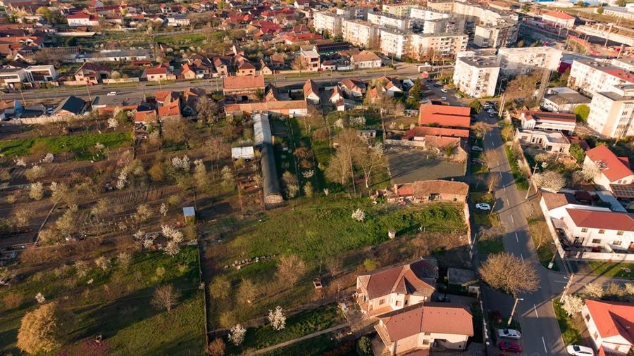 Teren de 1811 mp, în Aradul Nou