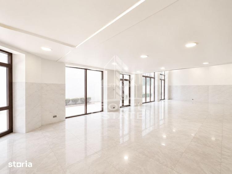 De vanzare spatiu zona Neptun pentru horeca, clinica, showroom, banca