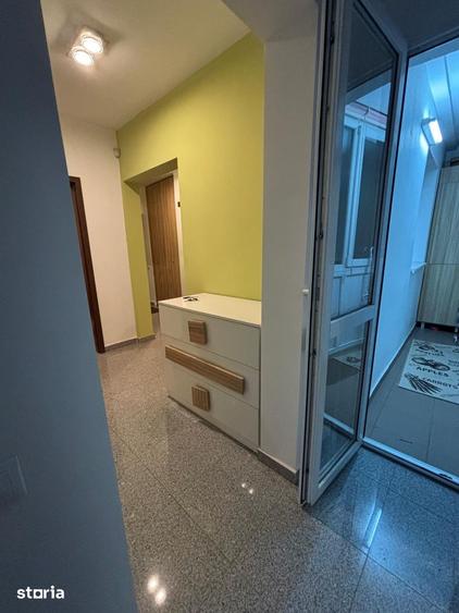 Apartament cu 3 camere decomandat în Tineretului