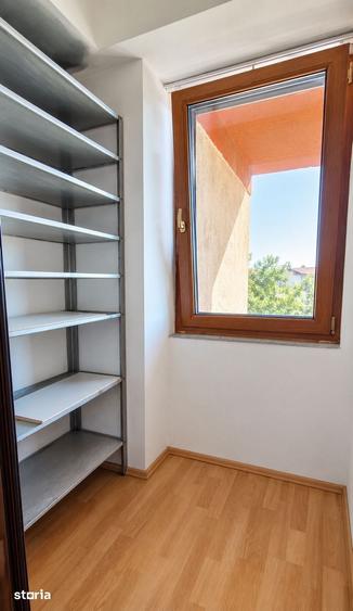 Apartament cu 2 camere decomandat în Podul de Piatră
