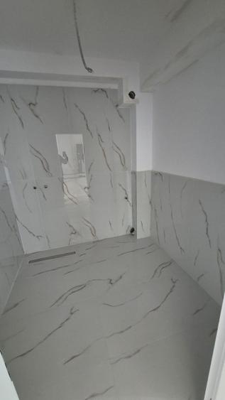 Apartament cu 3 camere în Cetate