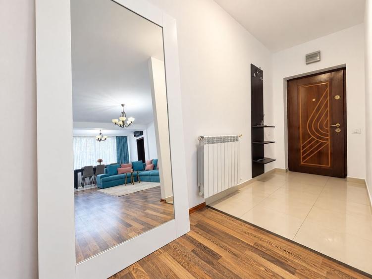 Apartament cu 3 camere decomandat, mobilat în Lipovei