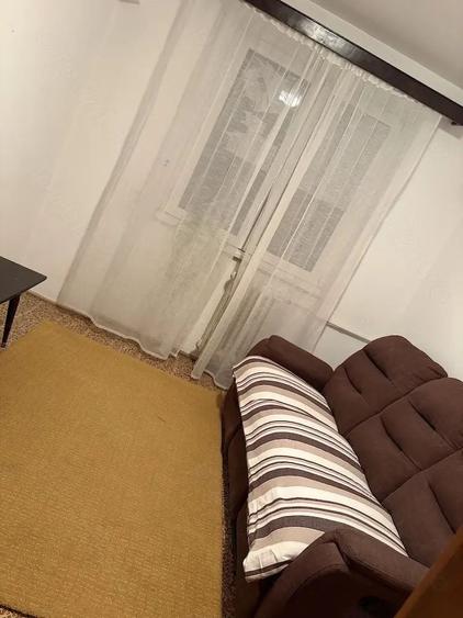 Apartament cu 3 camere decomandat, mobilat în Tineretului