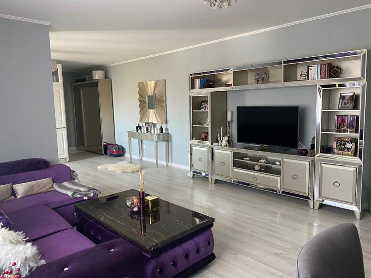 Apartament cu 2 camere decomandat în Pipera