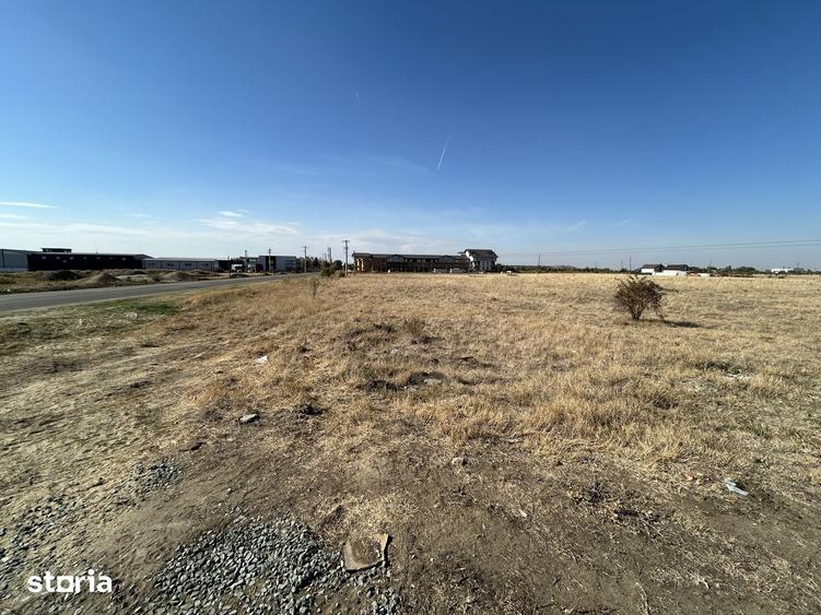 Teren de 600 mp, în Livada