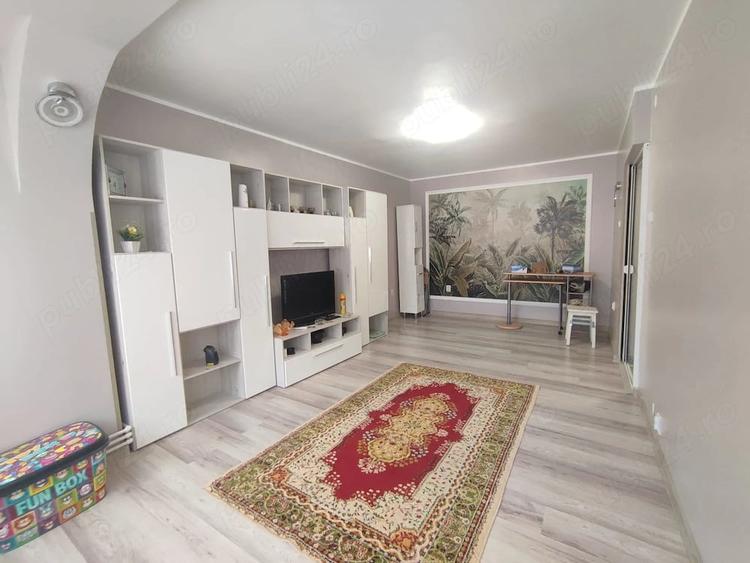 Apartament cu 2 camere semidecomandat în Micro 16