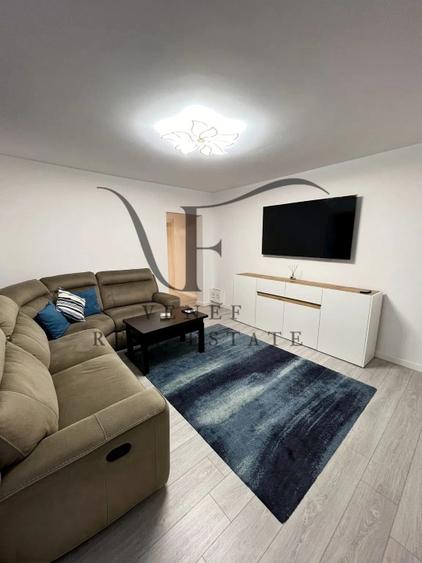 Apartament cu 3 camere decomandat în Obor
