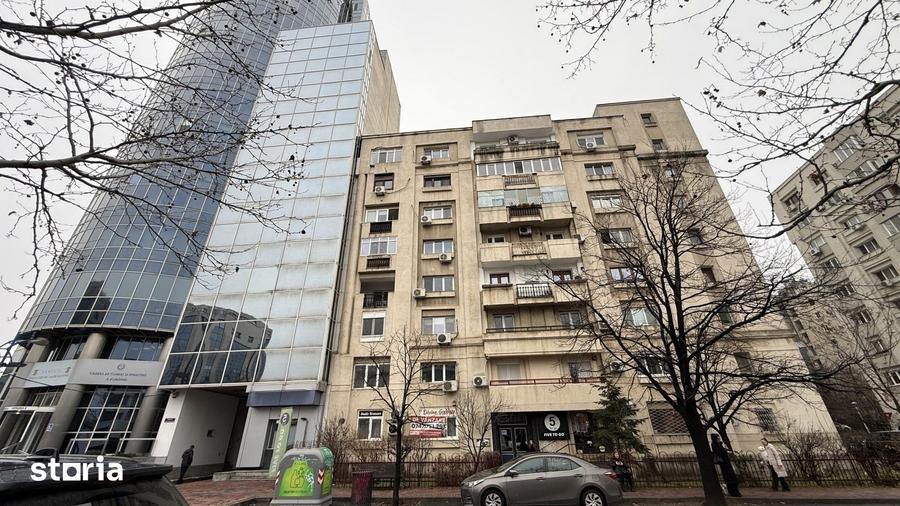 Apartament cu 3 camere decomandat în Nerva Traian