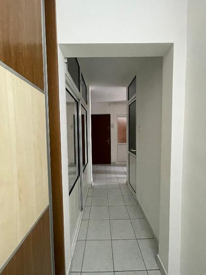 Particular vand apart. dec 3 camere mobilat - Constanta zona Tomis 3/Str. Soveja - 9