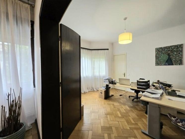 Apartament cu 5 camere în Dorobanți