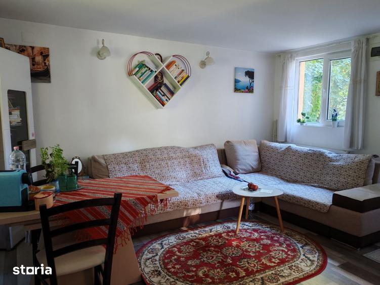 Casă cu 4 camere cu Teren 530 Mp în Răzvad