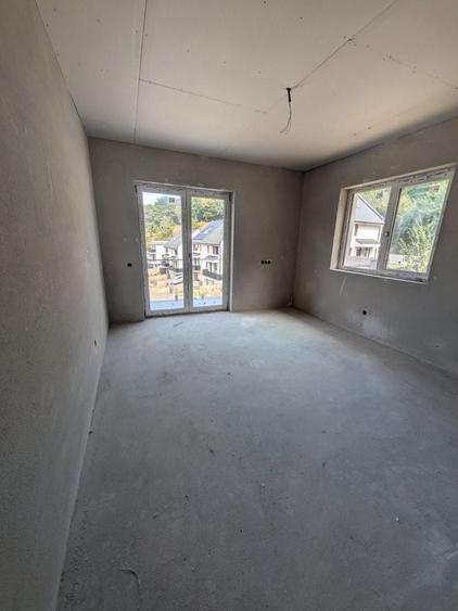 Duplex cu 4 camere cu Canalizare în Florești
