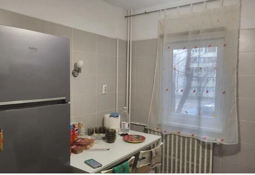 Apartament cu 2 camere decomandat, mobilat în Vitan