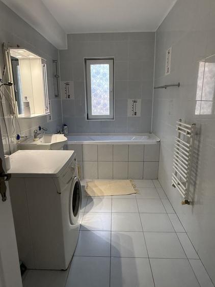 Apartament cu 2 camere semidecomandat în Florești