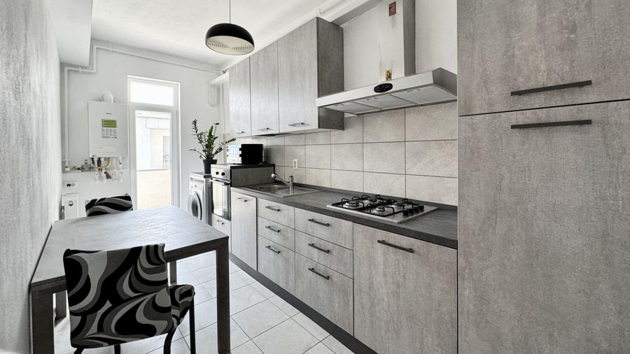 Apartament cu 2 camere decomandat, mobilat în Theodor Pallady