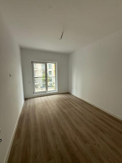 Birou, de 850 mp, în Central