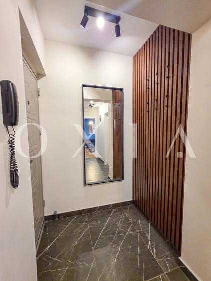 Apartament cu 3 camere semidecomandat în Circumvalațiunii