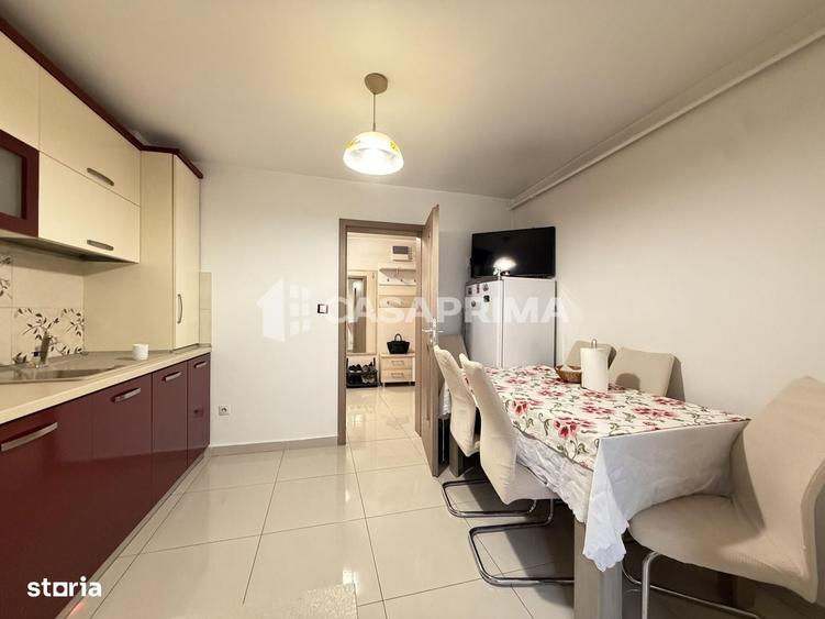 Apartament cu 4 camere decomandat în Nicolina