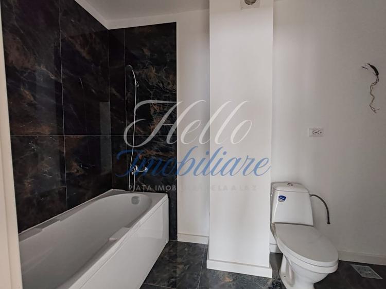 Apartament cu 3 camere semidecomandat în Dâmbul Rotund
