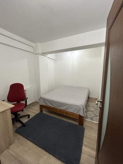 Apartament cu 3 camere decomandat în Gară