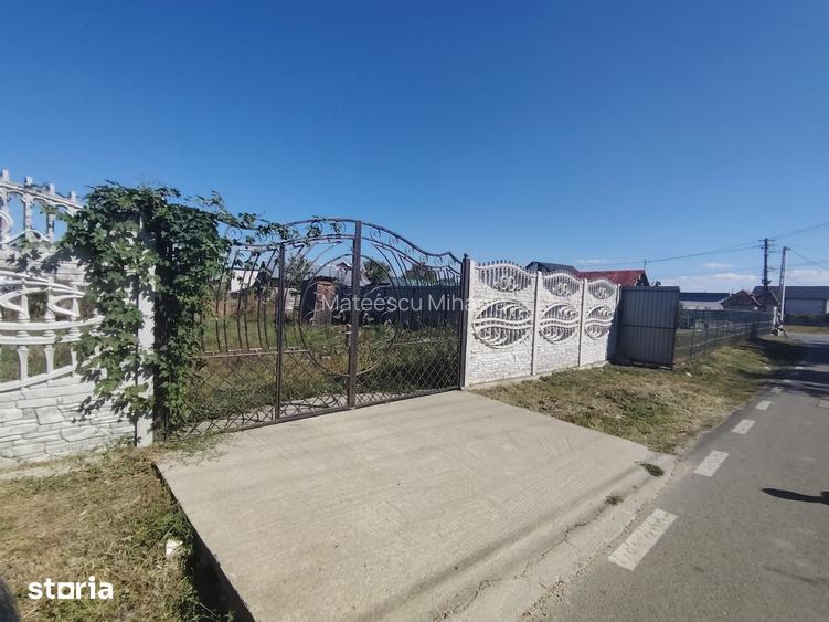 Teren de 400 mp, în Priseaca