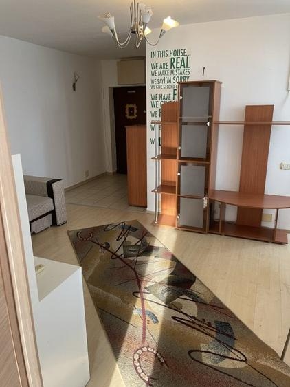 Apartament cu 3 camere semidecomandat, mobilat în Grivița