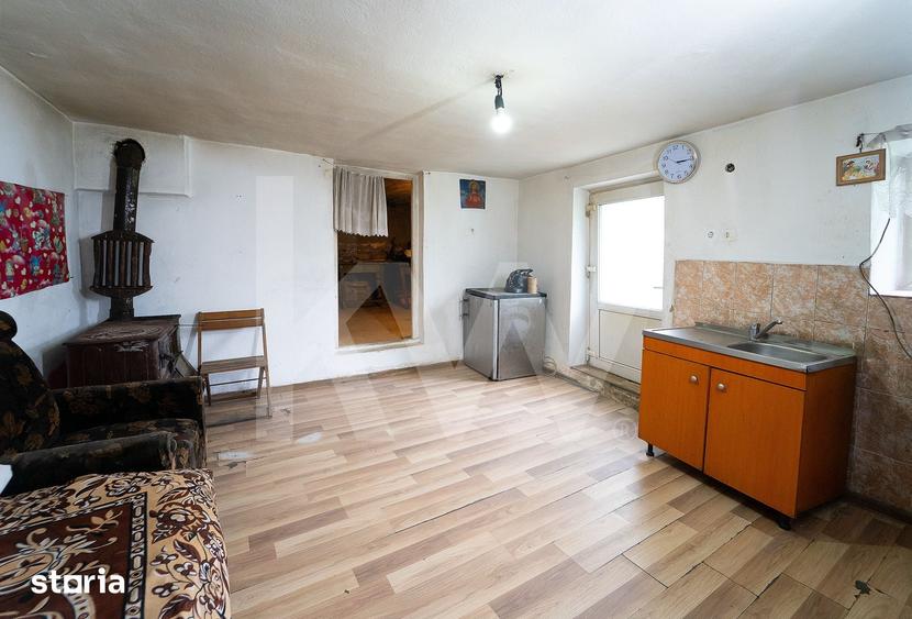 Casă cu 2 camere cu Teren 405 Mp în Central