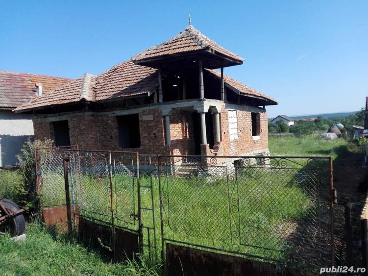 Casă cu 3 camere cu Teren 780 Mp în Runcu