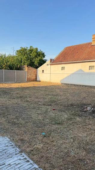 Casă cu Teren 600 Mp în Central