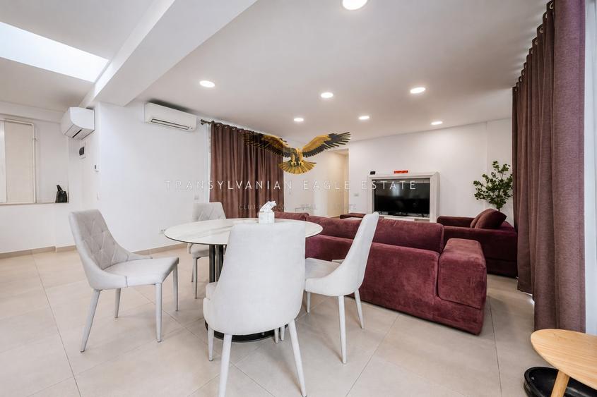 Apartament cu 3 camere semidecomandat, mobilat în Dâmbul Rotund