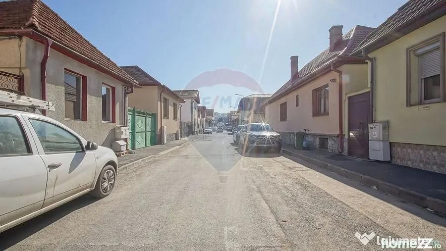 Casă cu 4 camere cu Teren 252 Mp în Griviței
