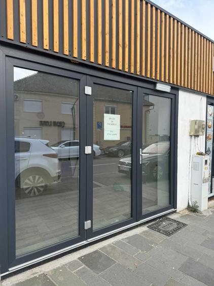 Spațiu comercial, de 25 mp, în Băile Felix