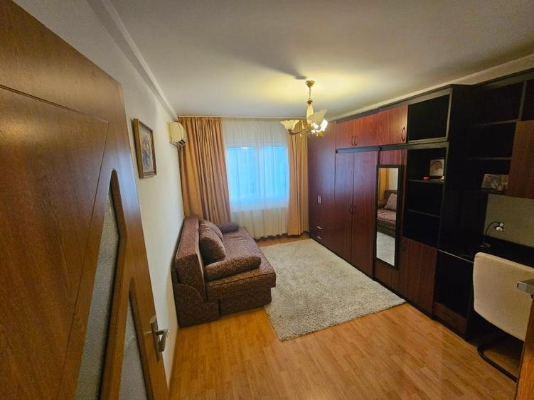 Garsonieră decomandată, mobilată în Tei