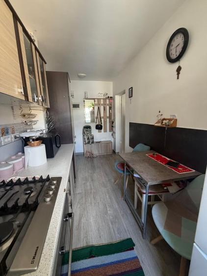 Apartament cu 2 camere semidecomandat, mobilat în Central