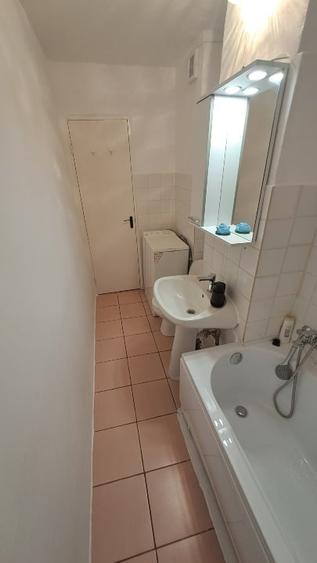 Garsonieră decomandată în Complex Studențesc