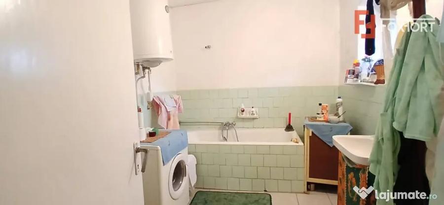 Casă cu 3 camere cu Teren 1500 Mp în Satchinez