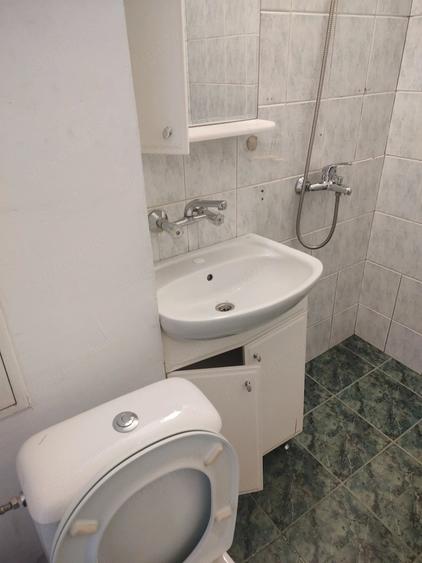 Garsonieră decomandată în Tei