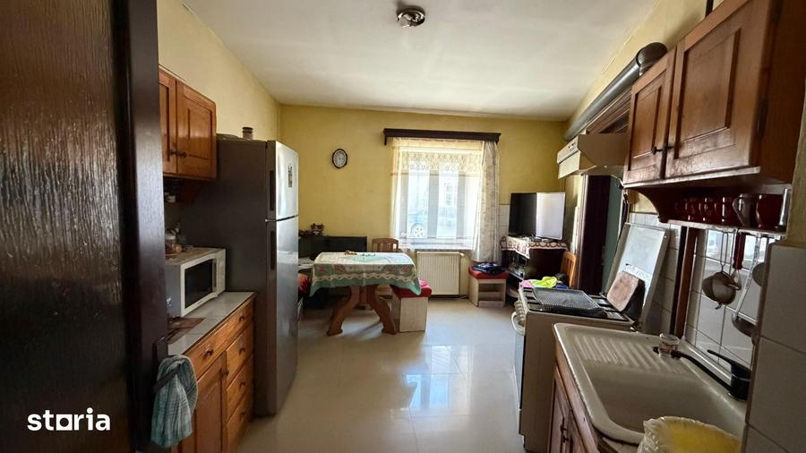 Casă cu 3 camere cu Teren 150 Mp în Central