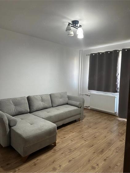 Apartament cu 3 camere decomandat în Lotus