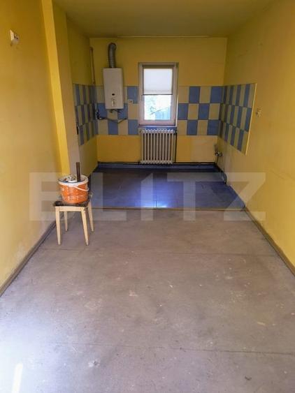 Casă individuală cu 3 camere cu Canalizare în Exterior Vest
