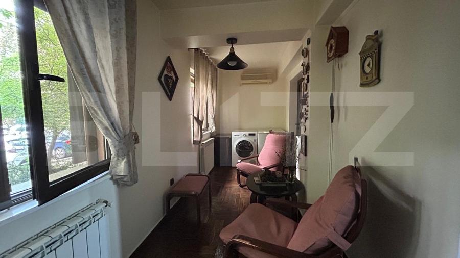 Apartament cu 3 camere decomandat, mobilat în Micro 20
