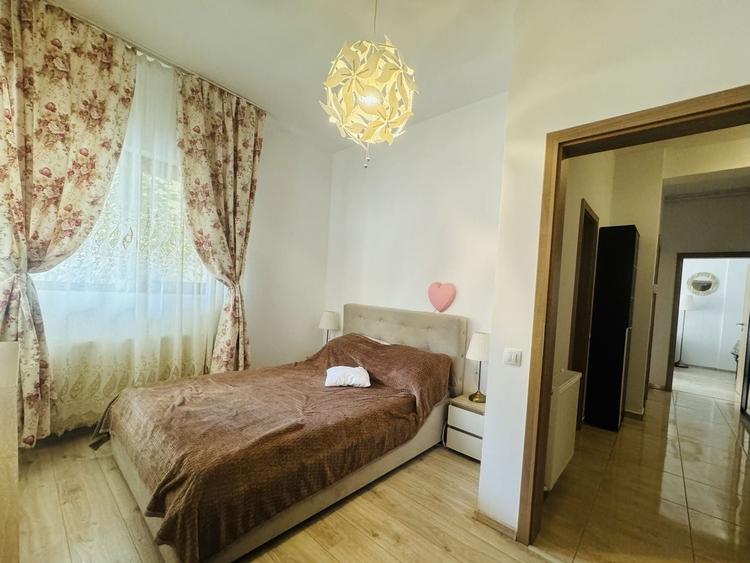 Apartament cu 2 camere decomandat, mobilat în Central