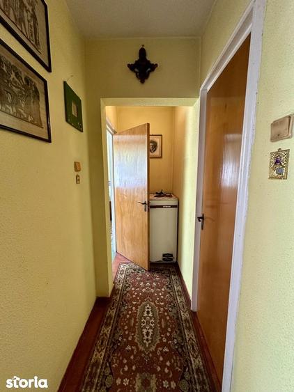 Apartament cu 3 camere semidecomandat în Drumul Taberei — fotografia 3