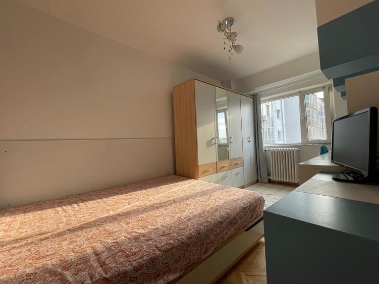 Apartament cu 3 camere decomandat, mobilat în Tineretului